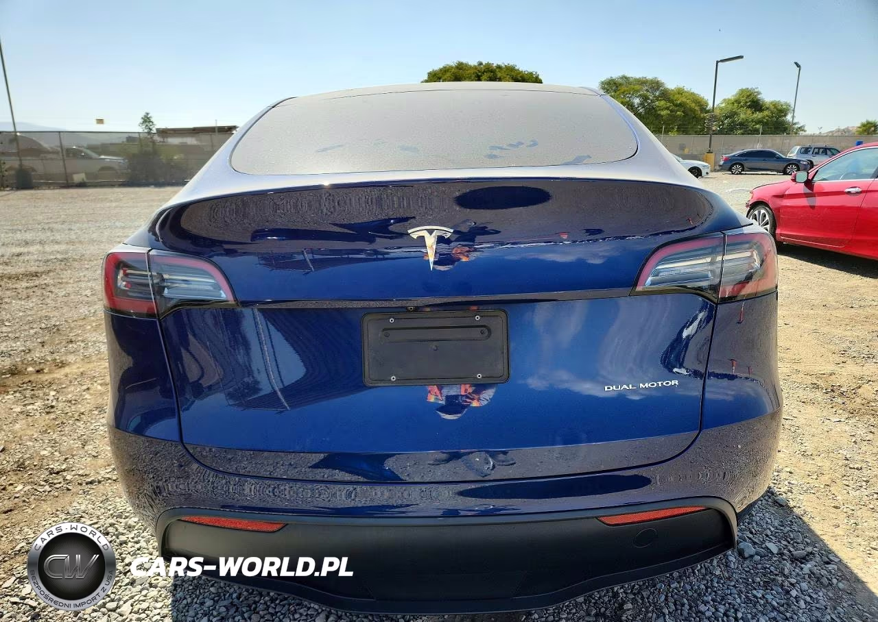 2023 Tesla Model Y VIN:7SAYGDEE5PA119636 - 6