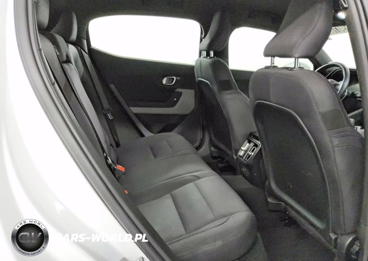 2023 Polestar 2 VIN:YSMEG3KA6PL136185 - 10