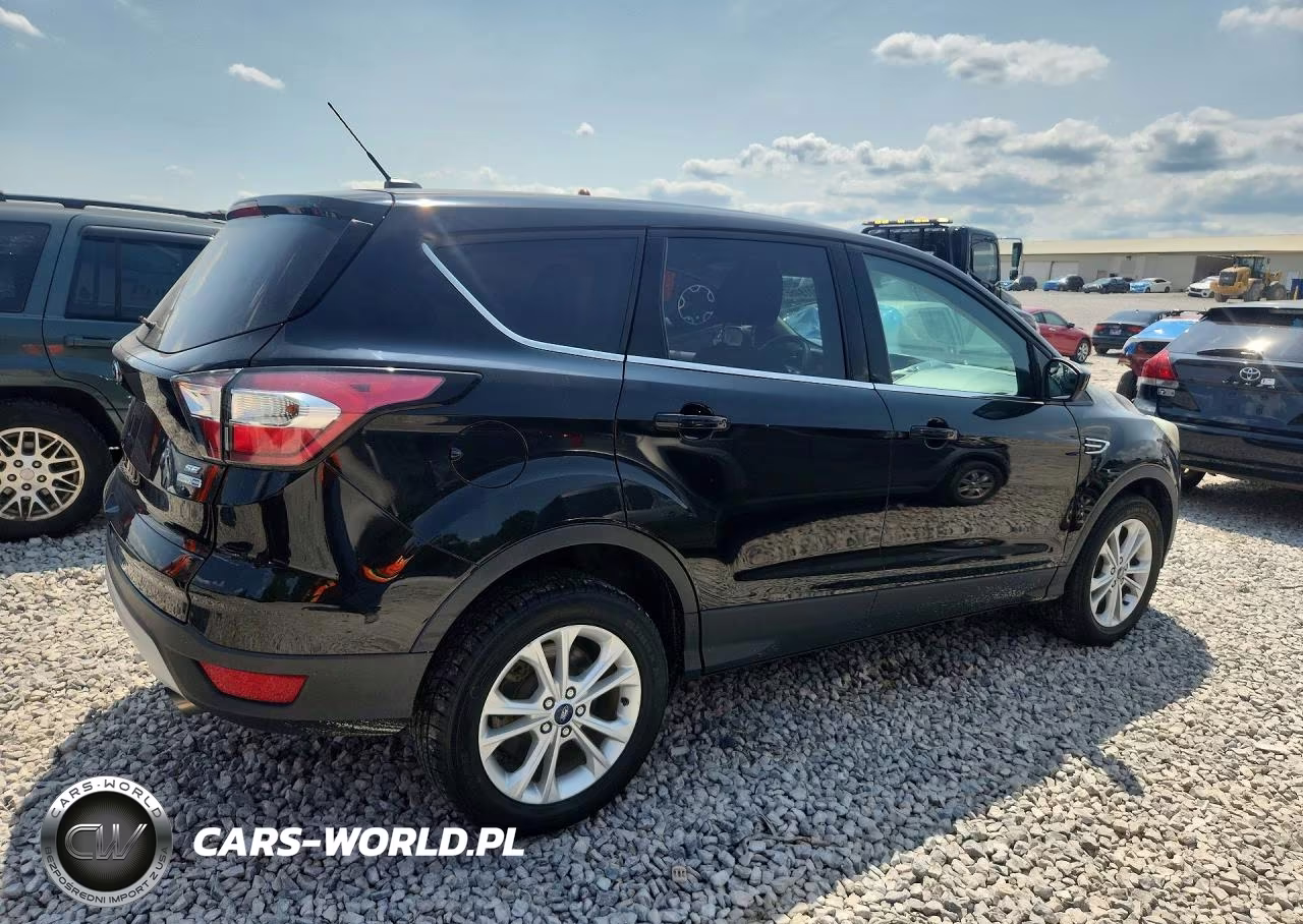 2017 Ford Escape Se VIN:1FMCU9GD8HUA57268 - 3