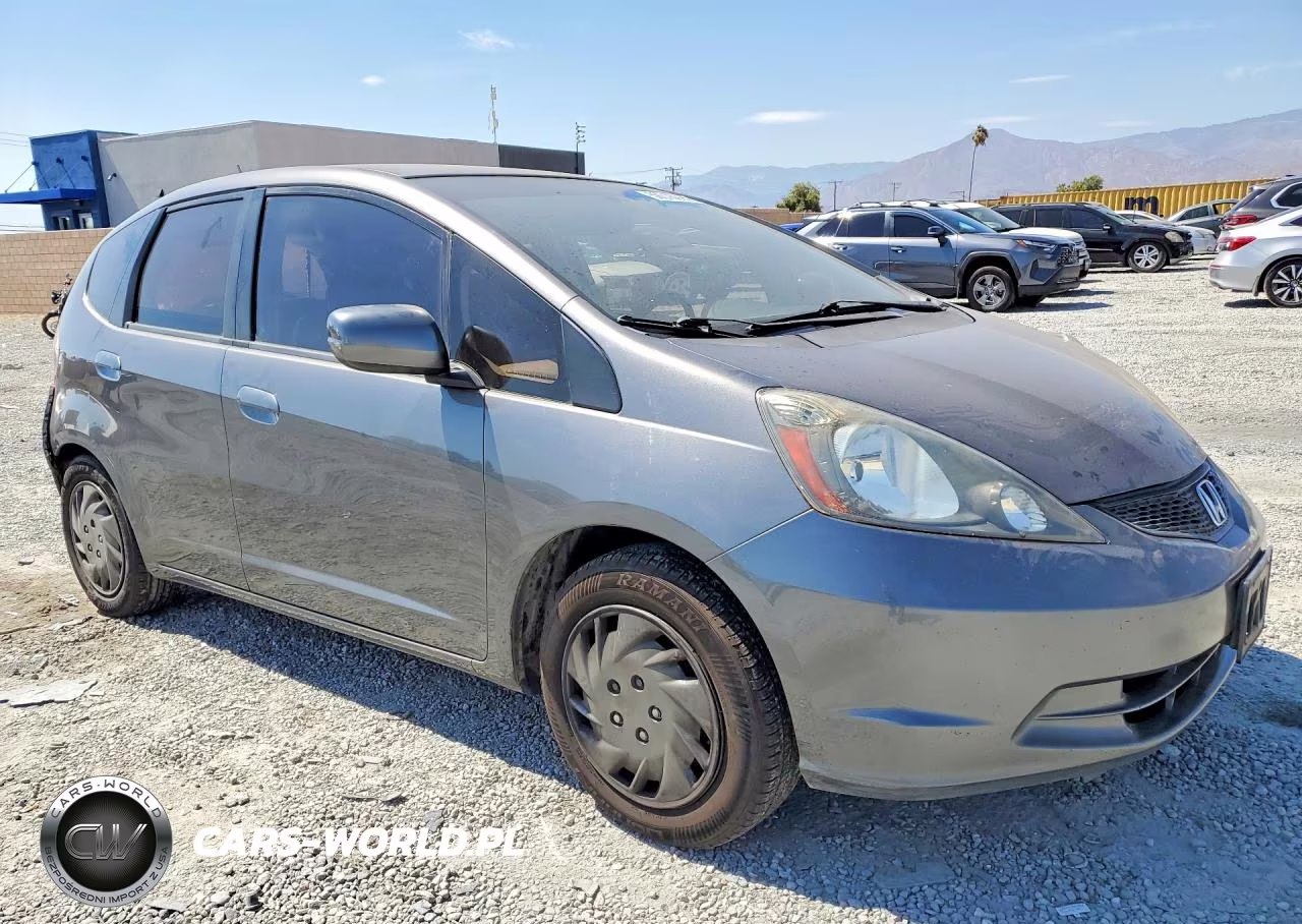 2012 Honda Fit VIN:JHMGE8H39CC031293 - 4