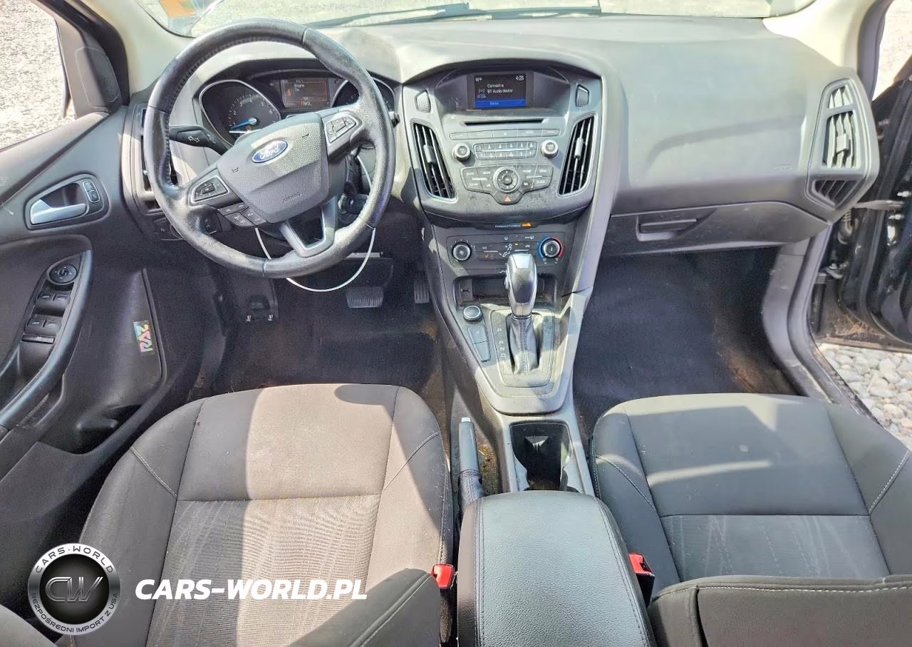 2016 Ford Focus Se VIN:1FADP3K26GL375922 - 8