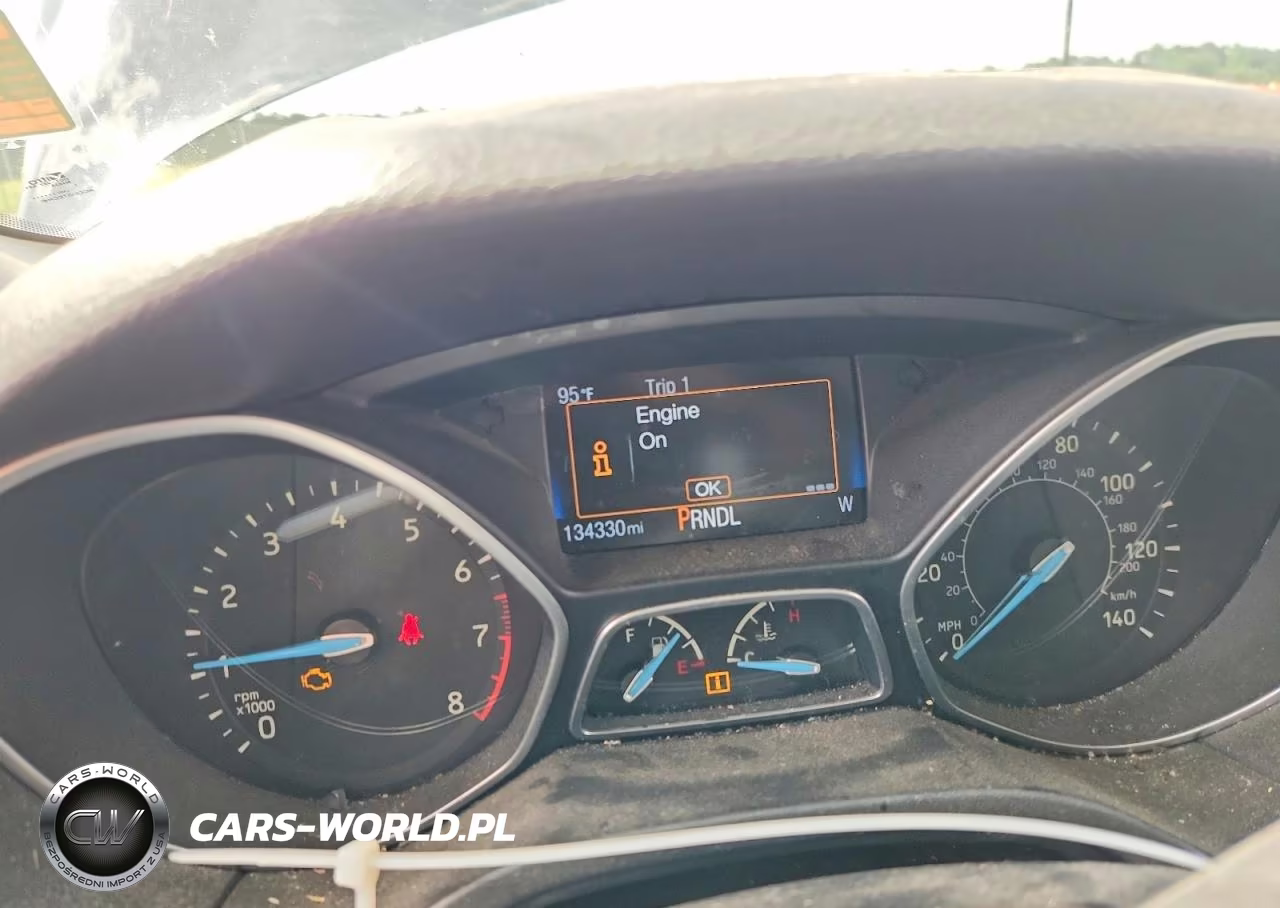 2016 Ford Focus Se VIN:1FADP3K26GL375922 - 9