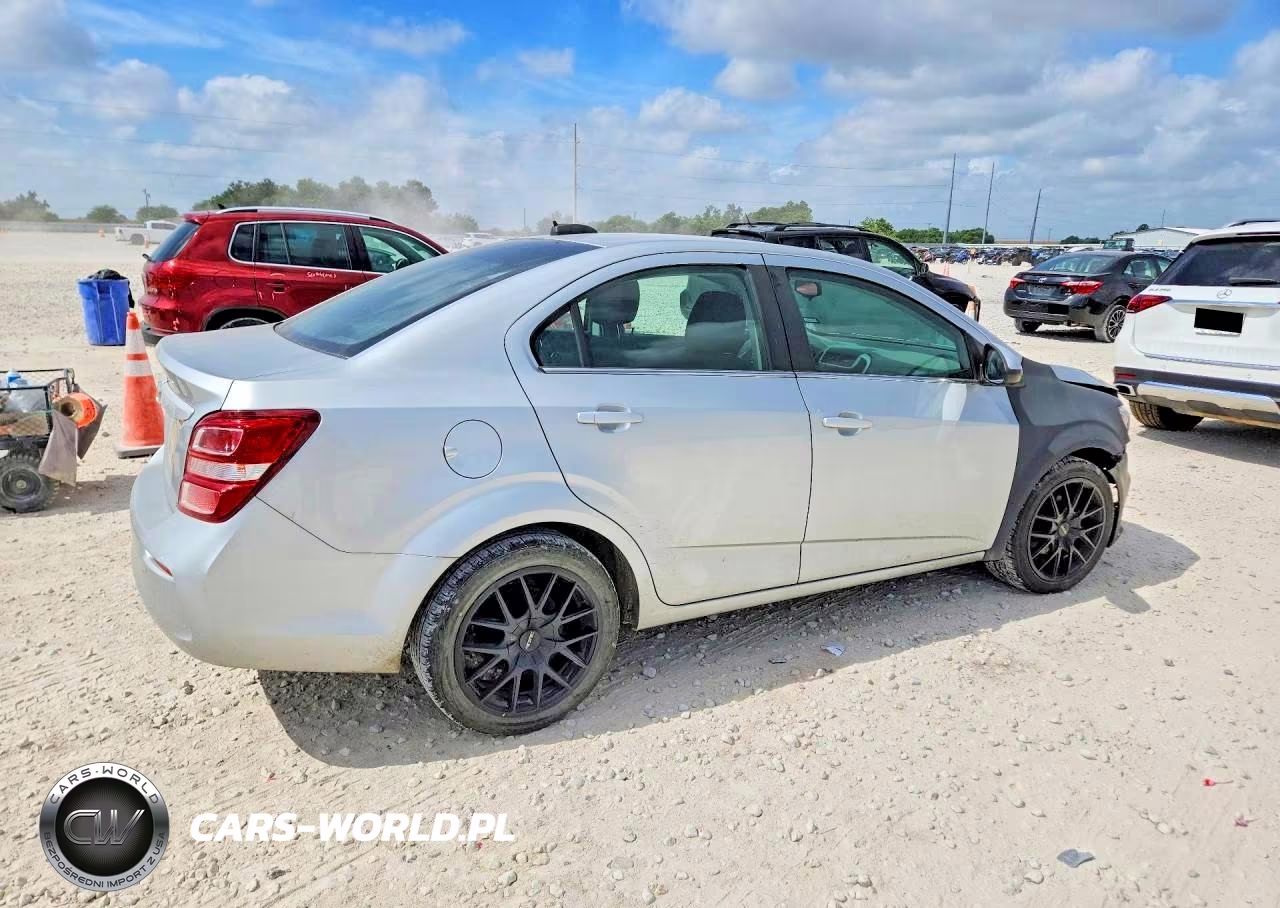 2020 Chevrolet Sonic Lt VIN:1G1JD5SB6L4141522 - 3