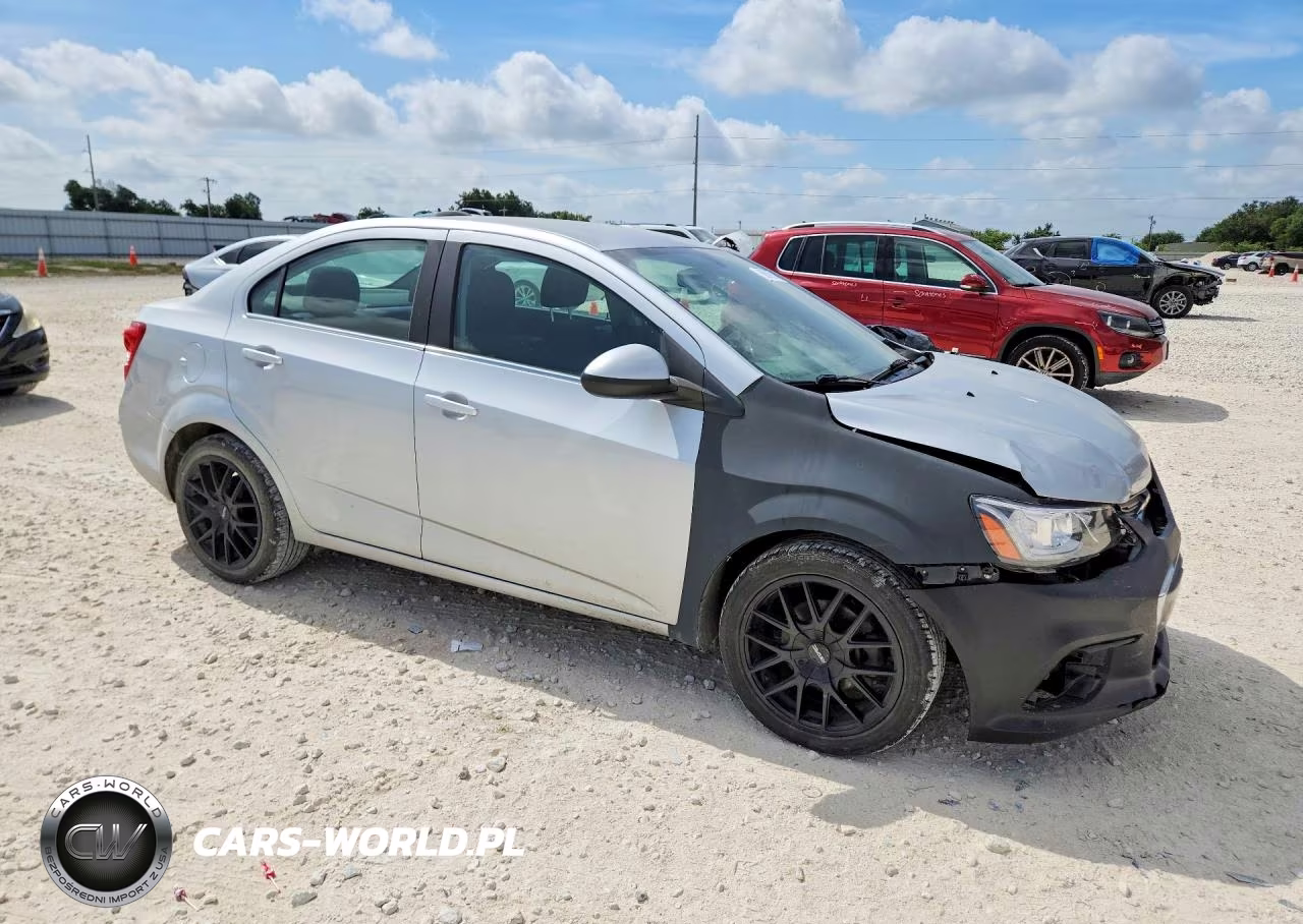 2020 Chevrolet Sonic Lt VIN:1G1JD5SB6L4141522 - 4
