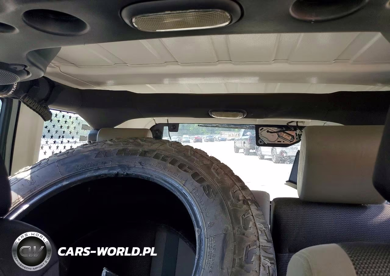 2007 Jeep Wrangler X VIN:1J4GA39127L189746 - 10