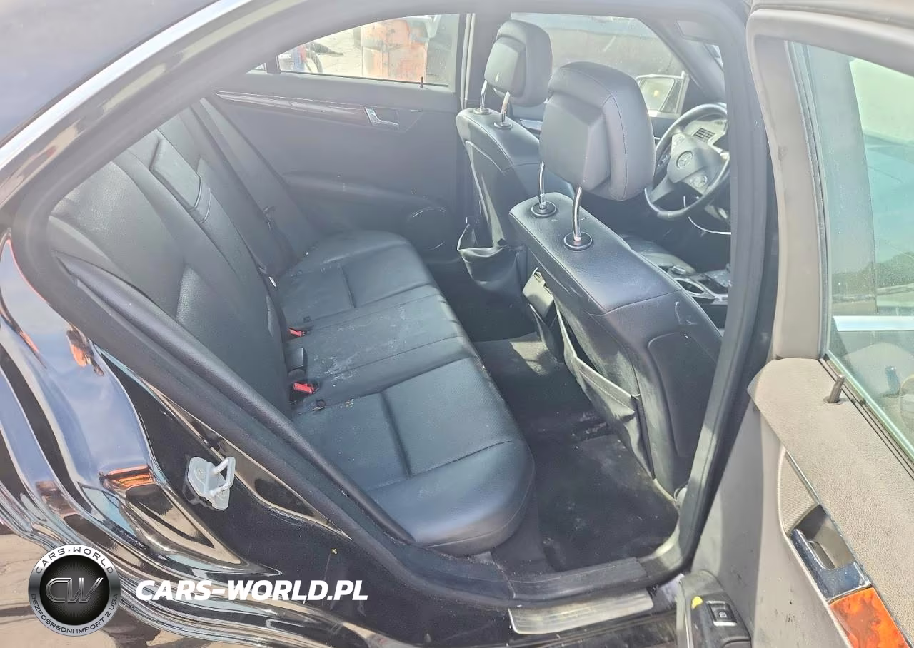2010 Mercedes-Benz C 300 4Matic VIN:WDDGF8BB6AR106711 - 10