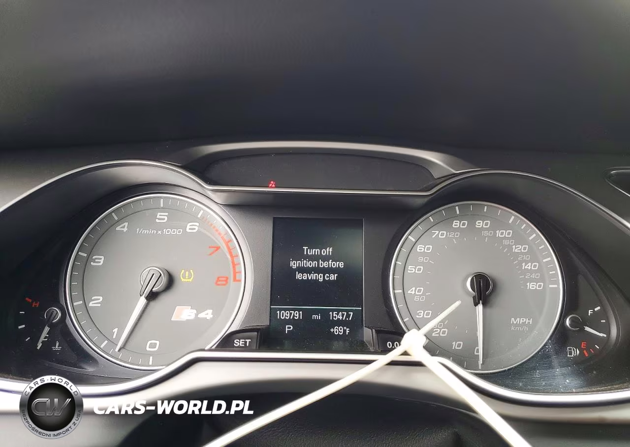 2013 Audi S4 Prestige VIN:WAUKGAFL9DA101790 - 9
