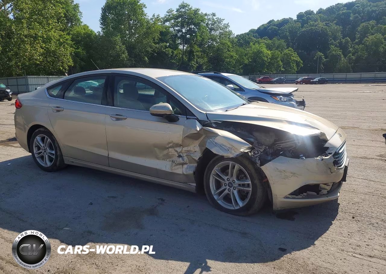 2018 Ford Fusion S Hybrid VIN:3FA6P0UU1JR122165 - 4