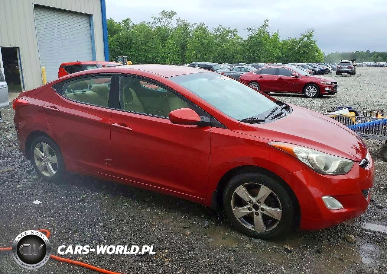 2013 Hyundai Elantra Gls VIN:KMHDH4AE7DU535915 - 4
