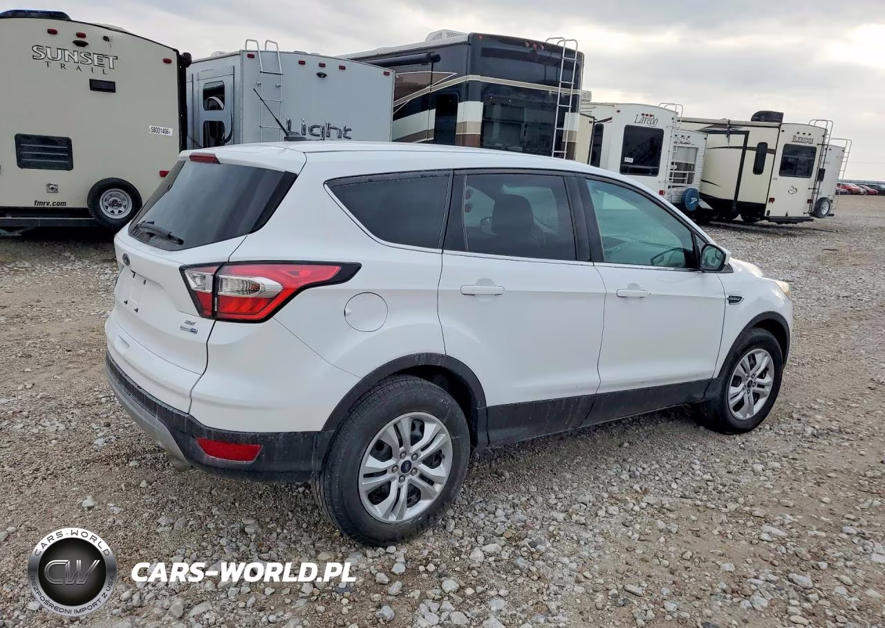 2017 Ford Escape Se VIN:1FMCU9GD5HUE55814 - 3