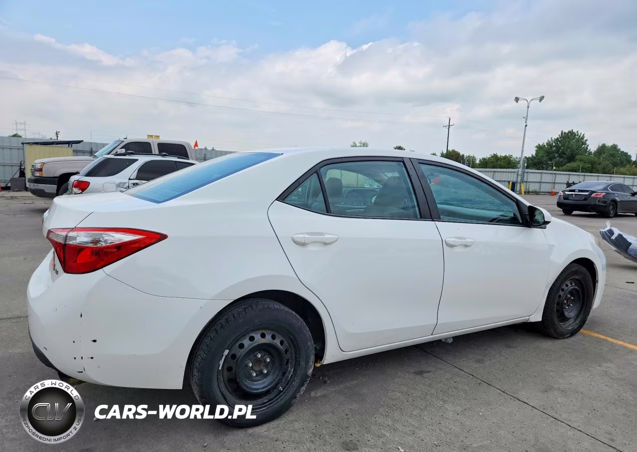 2015 Toyota Corolla Le VIN:2T1BURHE8FC282078 - 3