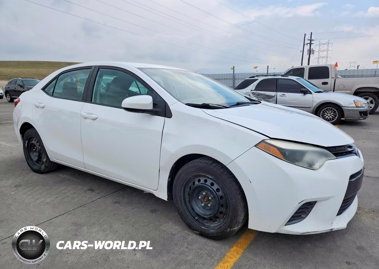 2015 Toyota Corolla Le VIN:2T1BURHE8FC282078 - 4