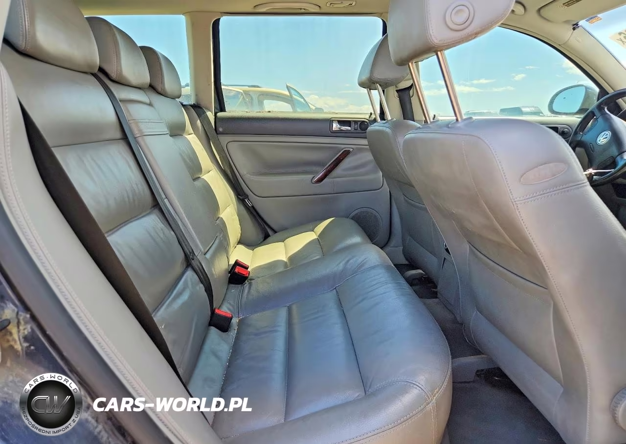 2008 Volkswagen Passat VIN:WVWCE63B95E117519 - 10