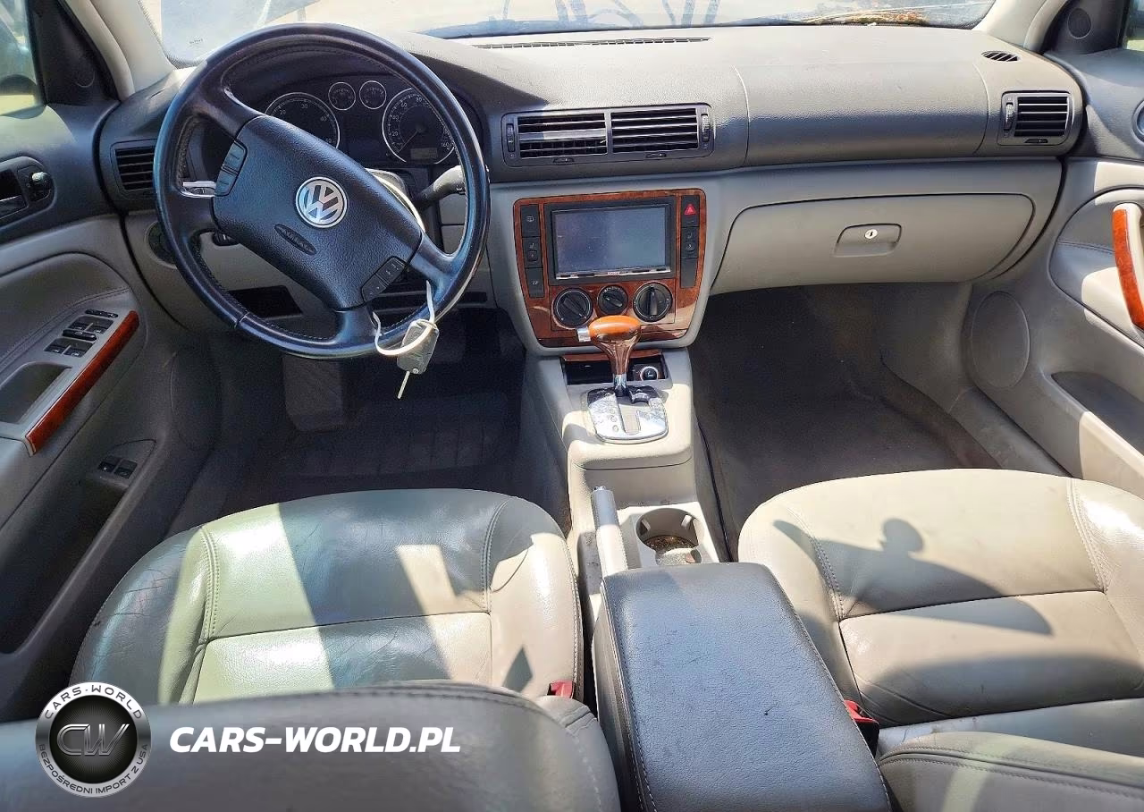 2008 Volkswagen Passat VIN:WVWCE63B95E117519 - 8