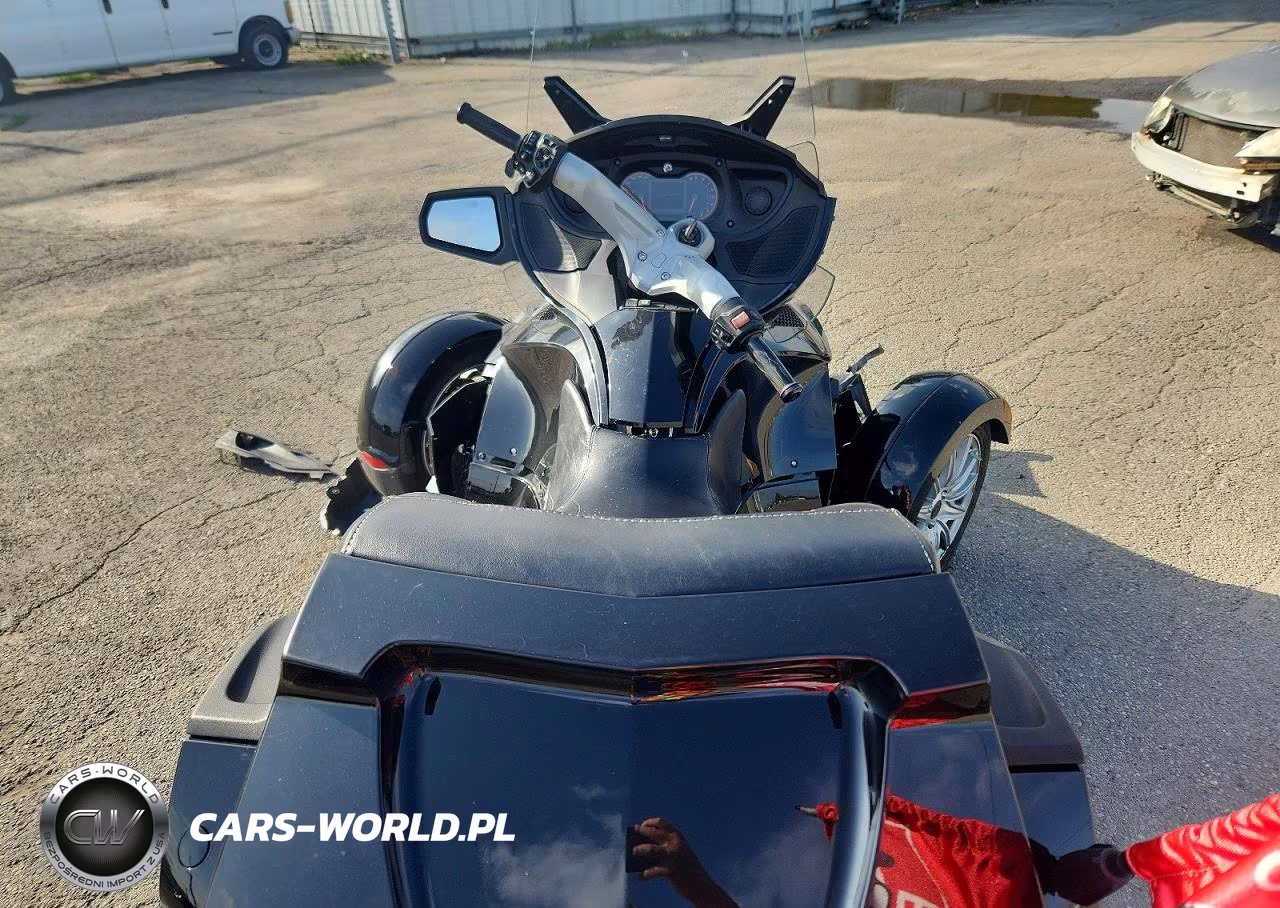 2016 Can-Am Spyder Roadster Rt VIN:2BXNBDD29GV003859 - 6