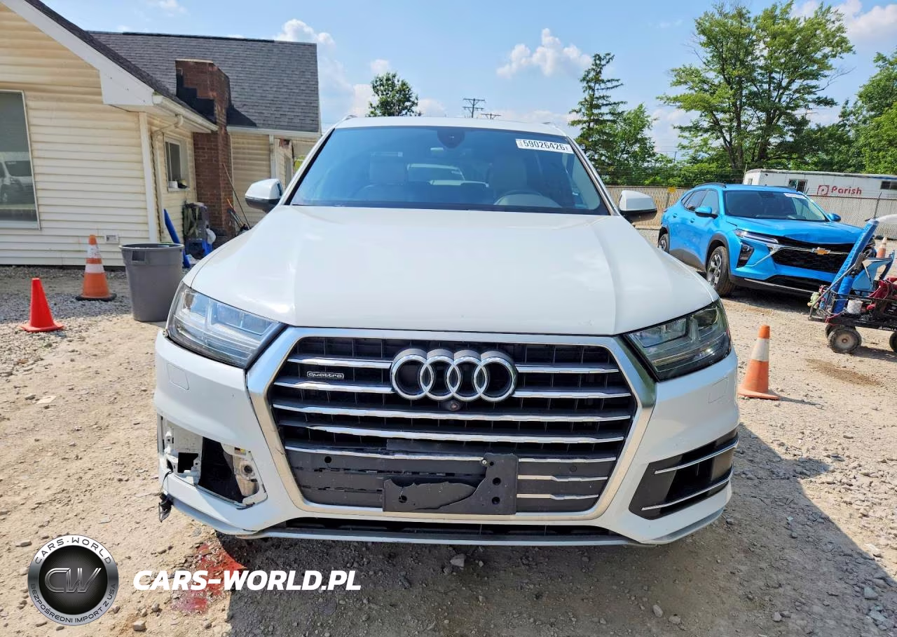 2017 Audi Q7 Premium Plus VIN:WA1LAAF77HD014139 - 5