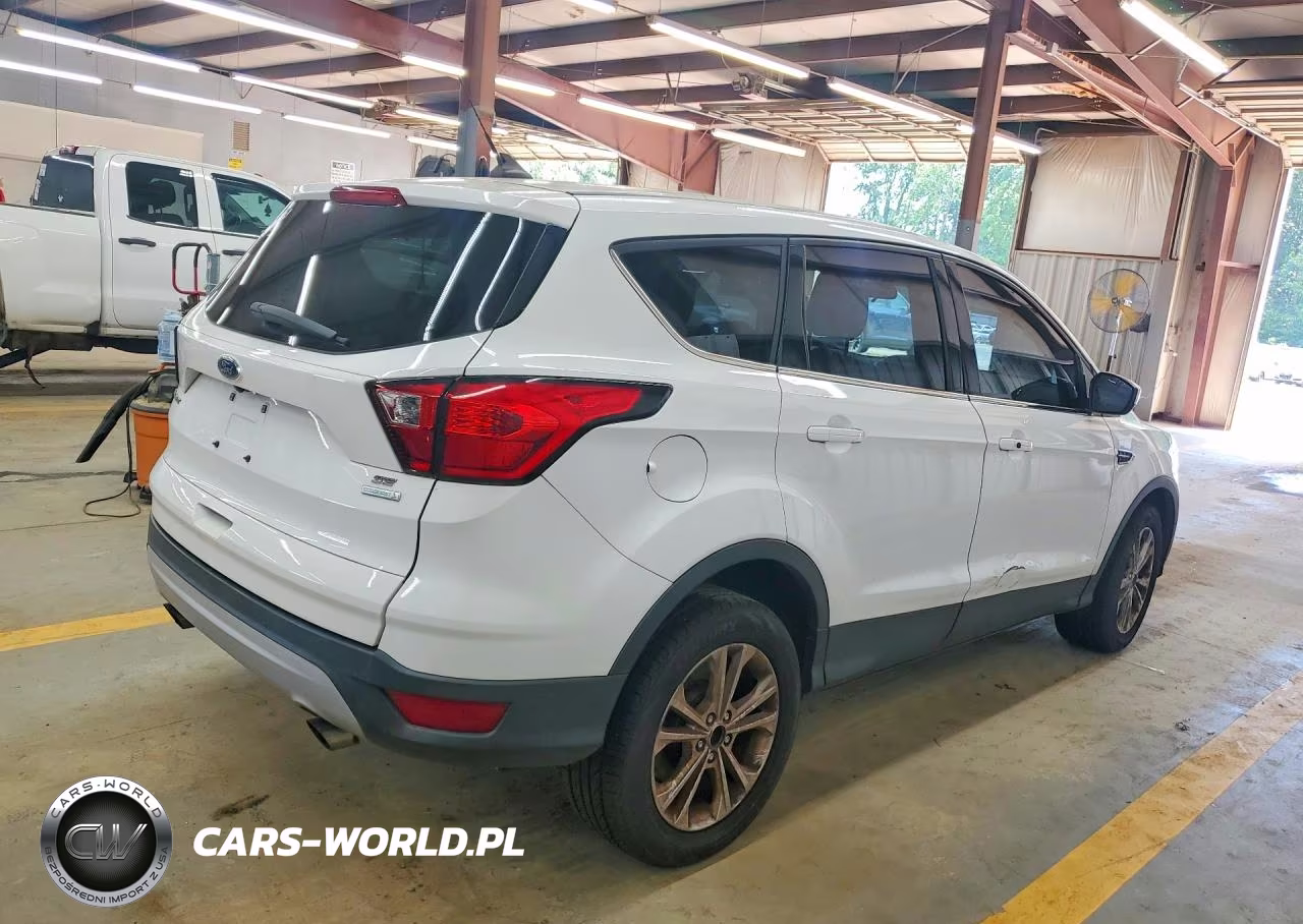 2019 Ford Escape Se VIN:1FMCU0GD8KUA88569 - 3