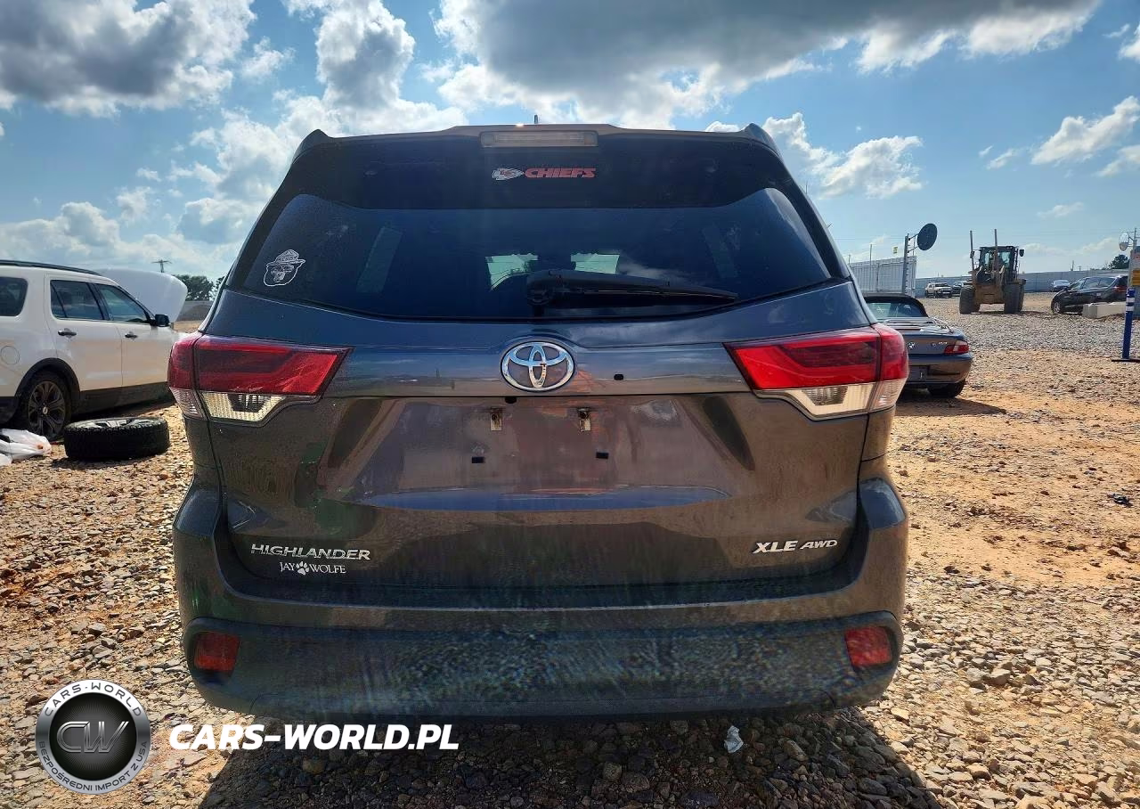 2017 Toyota Highlander Xle VIN:5TDJZRFH0HS385435 - 6