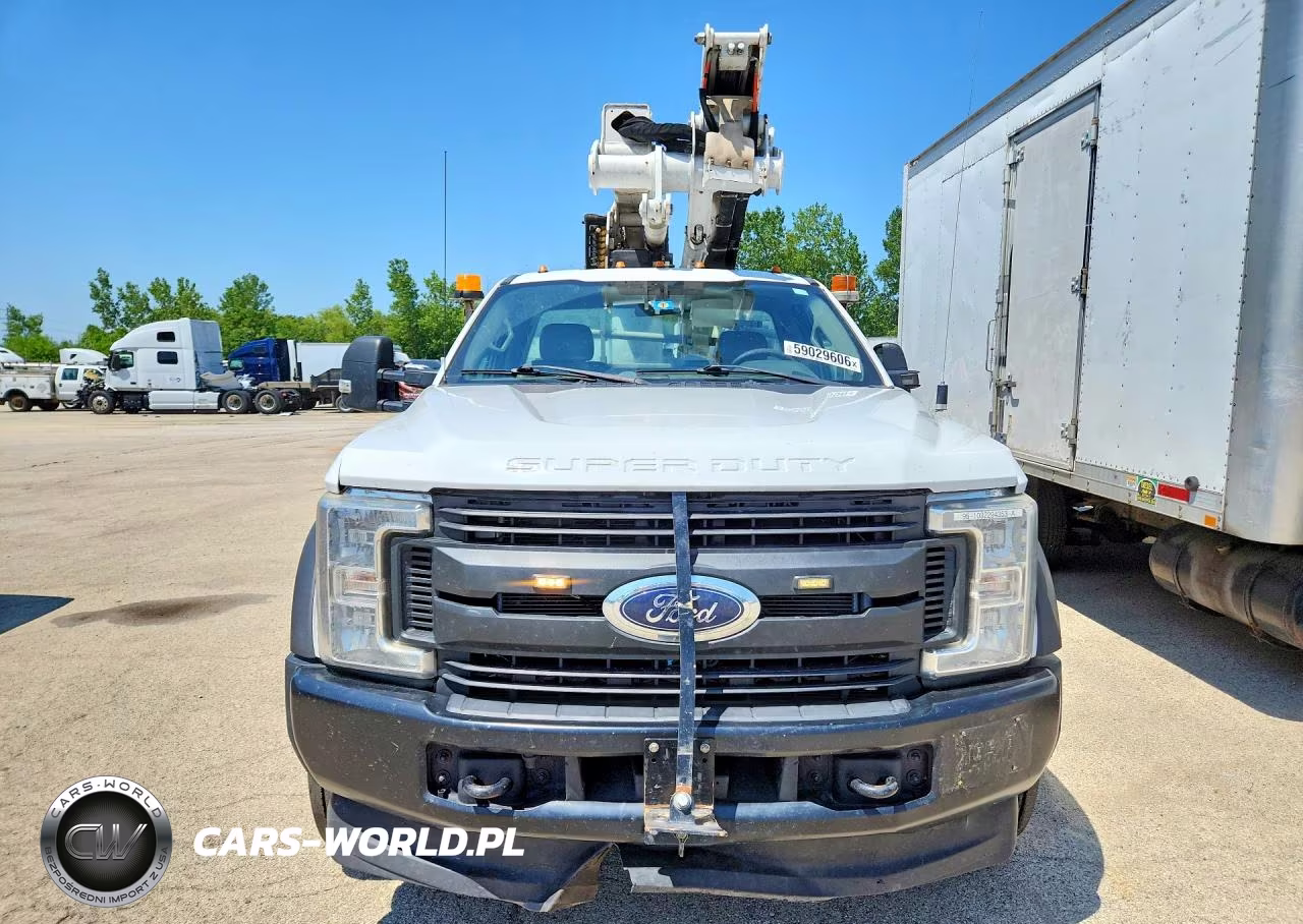 2019 Ford F550 Super Duty VIN:1FDUF5HT9KDA10349 - 5