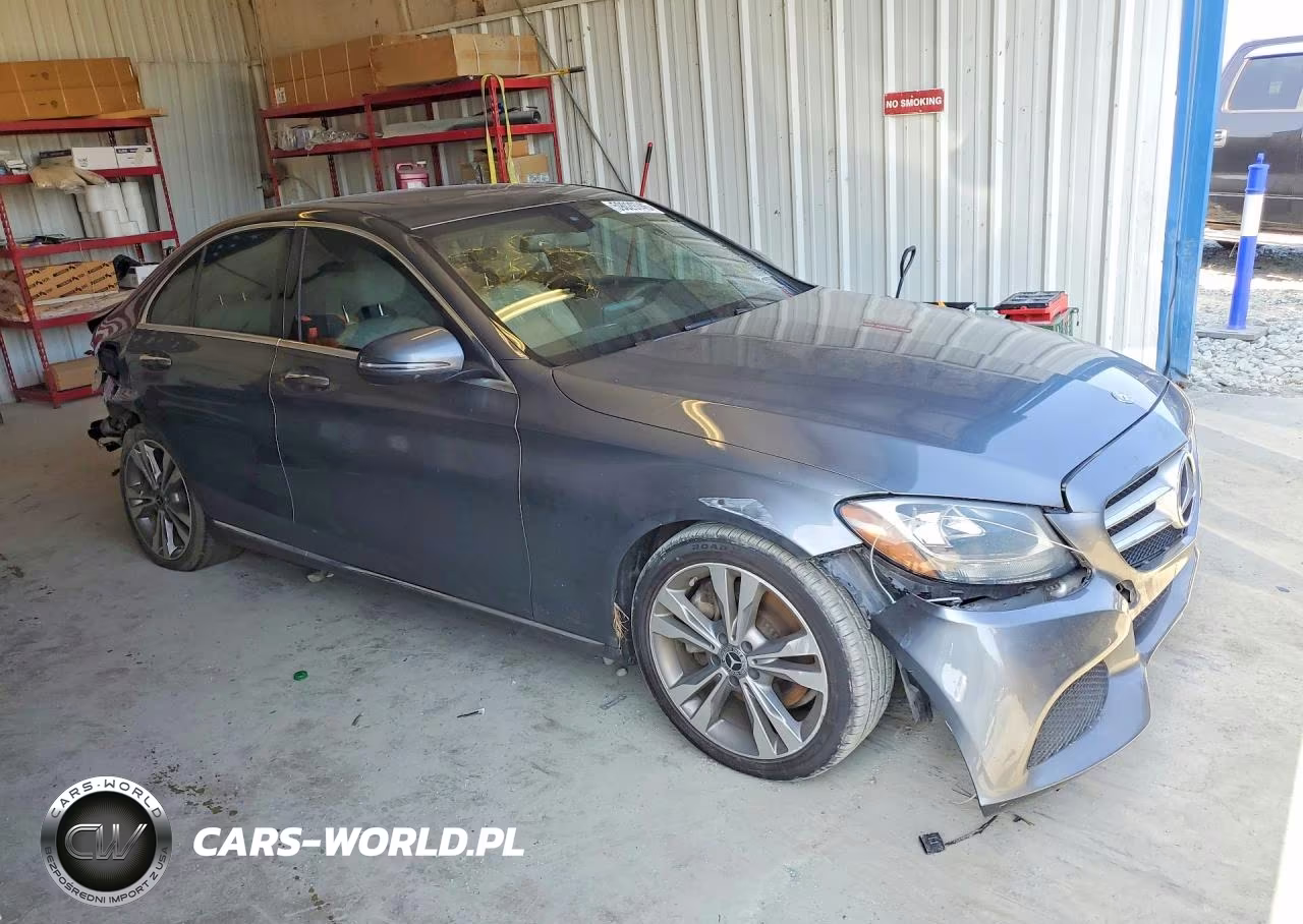 2018 Mercedes-Benz C 300 VIN:55SWF4JB8JU241418 - 4