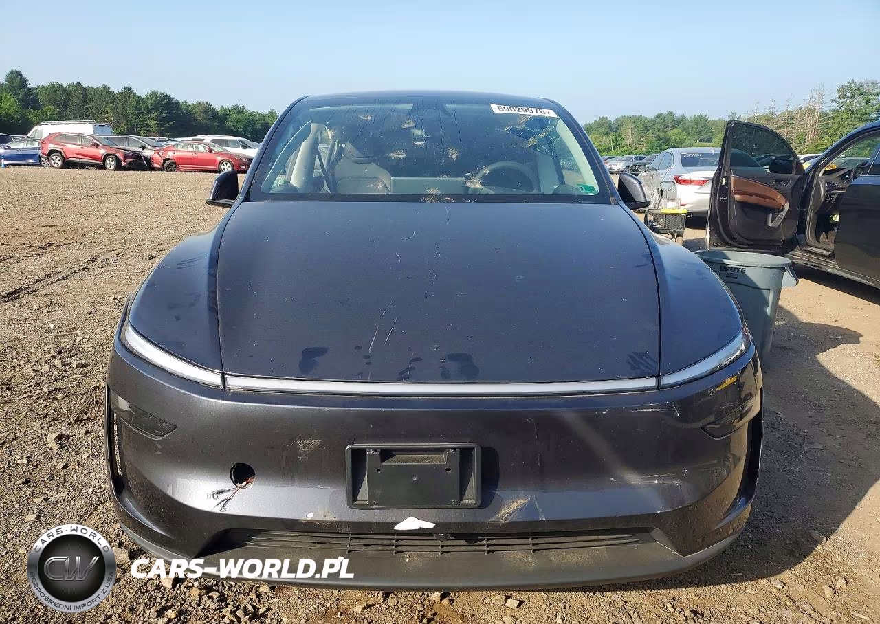2026 Tesla Model Y VIN:7SAYGDED1TA474840 - 5