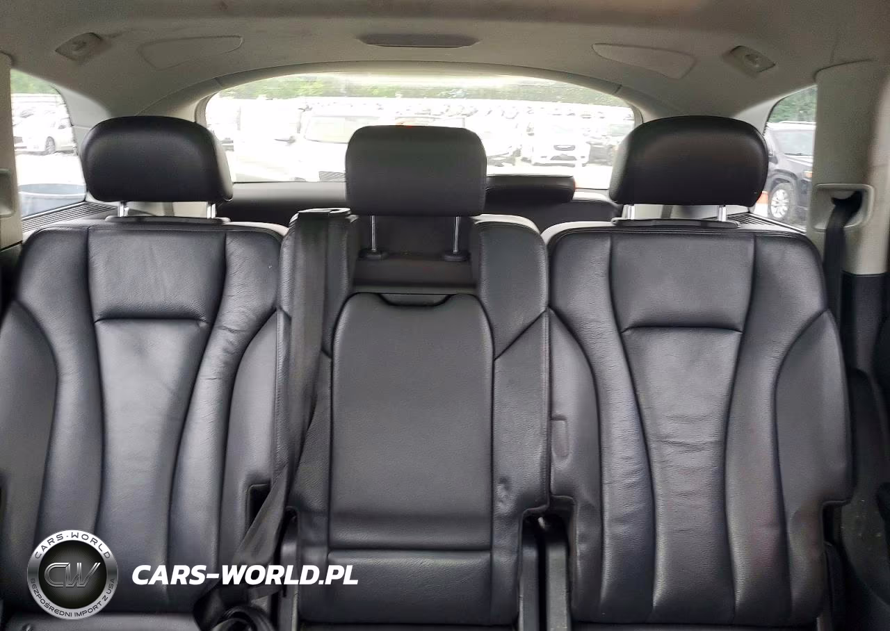 2018 Audi Q7 Premium Plus VIN:WA1LAAF7XJD029207 - 10