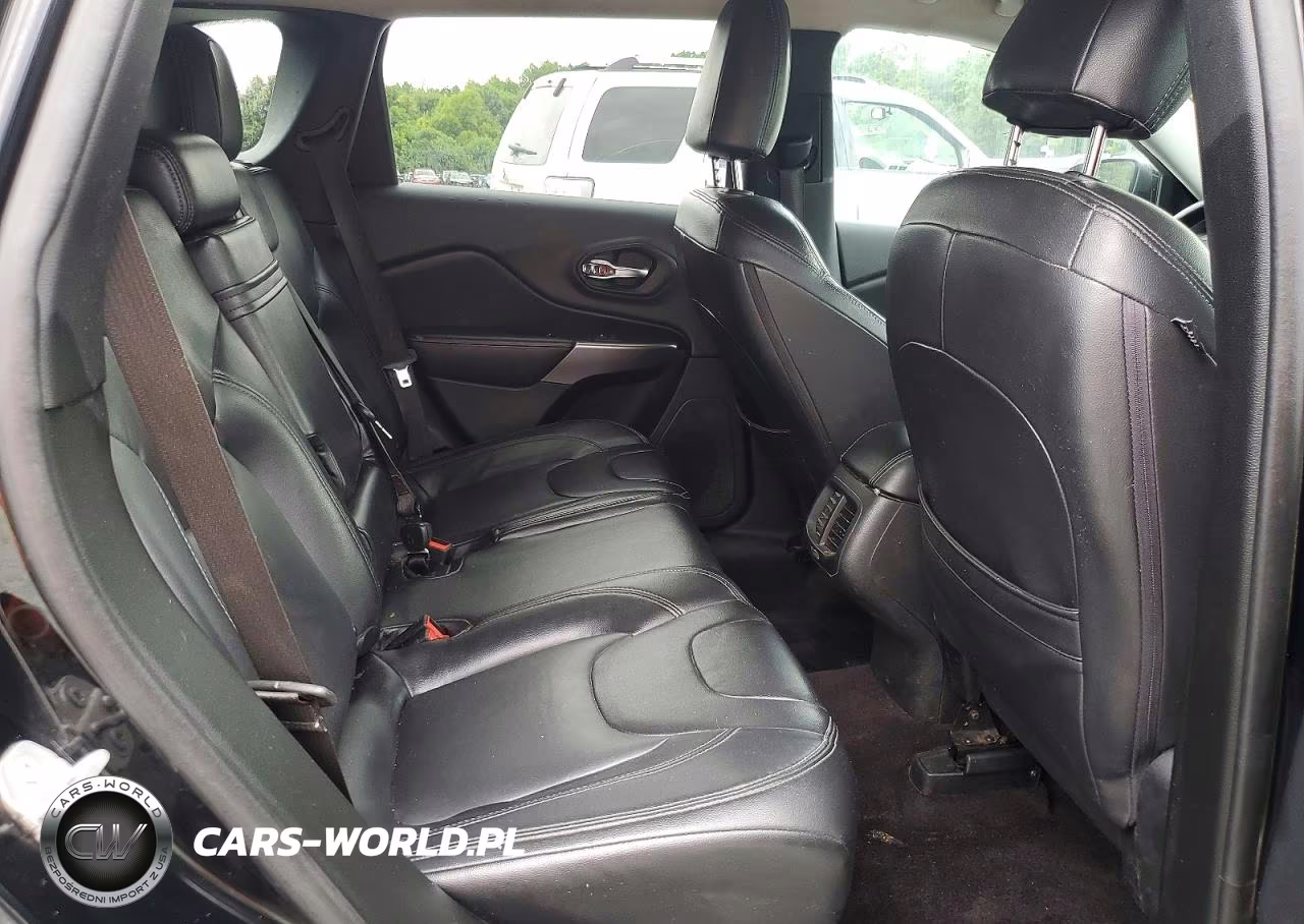 2019 Jeep Cherokee Latitude VIN:1C4PJLCB8KD145096 - 11