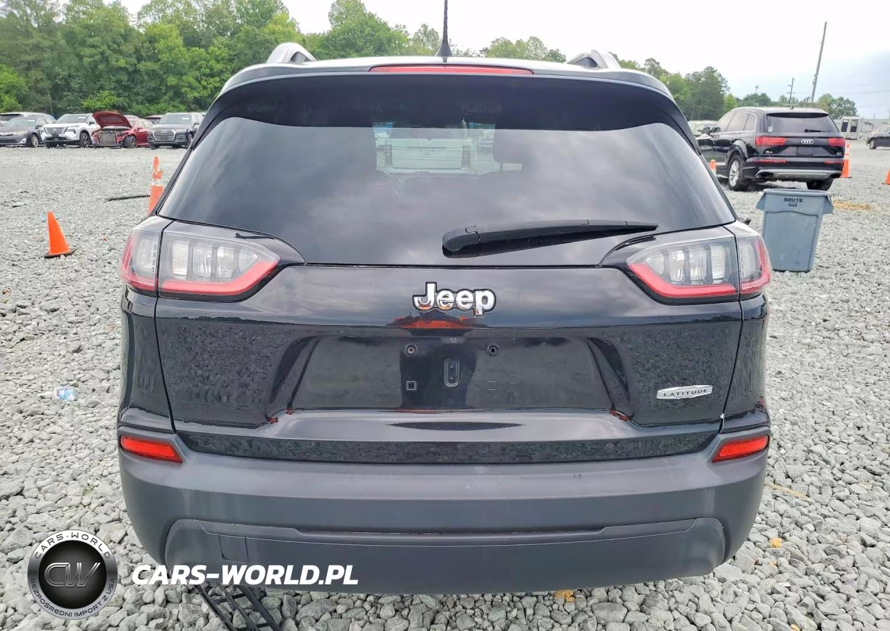 2019 Jeep Cherokee Latitude VIN:1C4PJLCB8KD145096 - 6