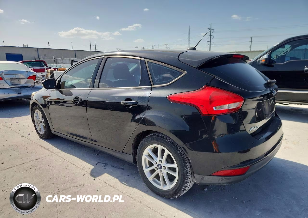 2015 Ford Focus Se VIN:1FADP3K25FL252918 - 2