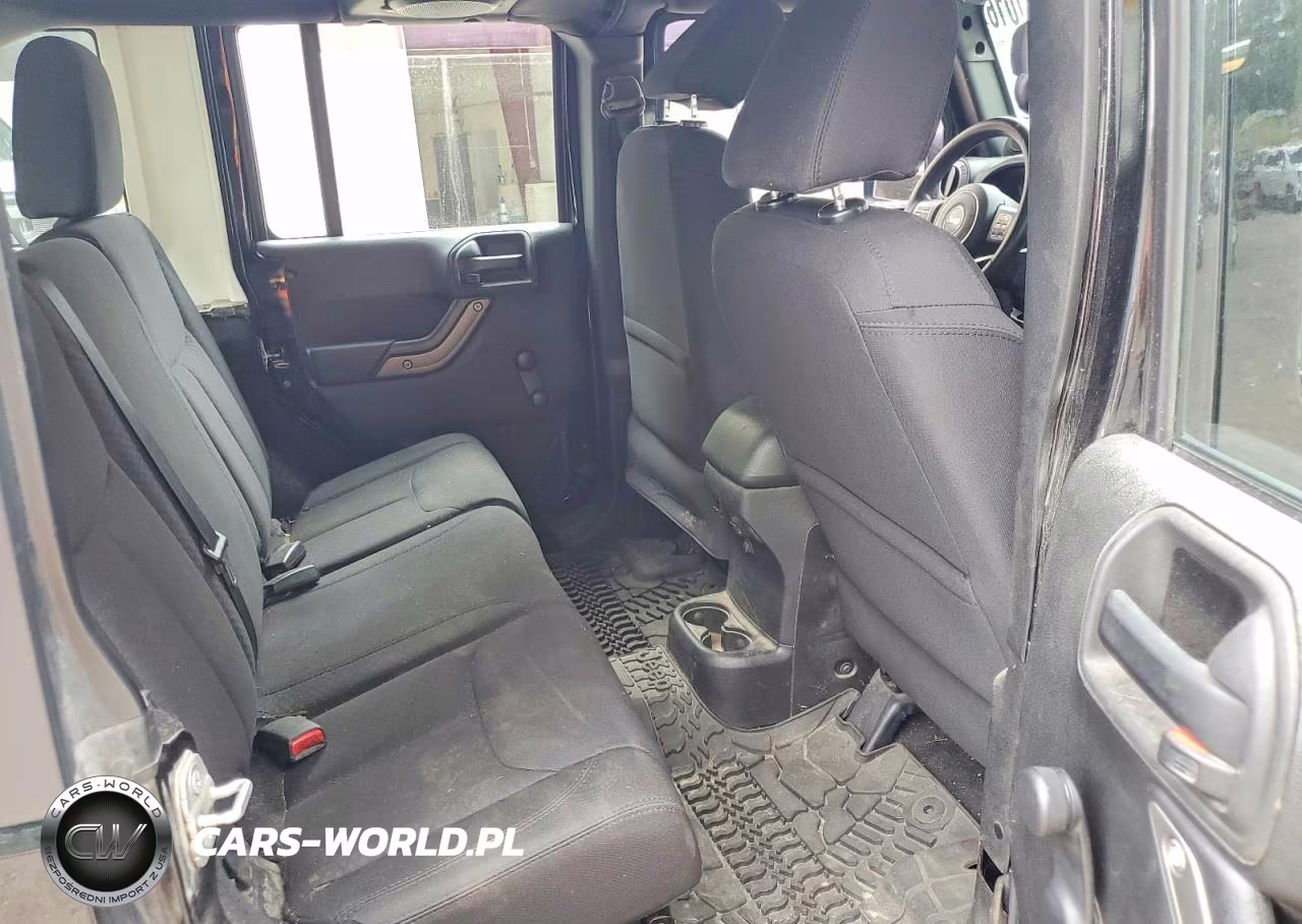 2014 Jeep Wrangler Unlimited Sport VIN:1C4BJWDG4EL312067 - 10