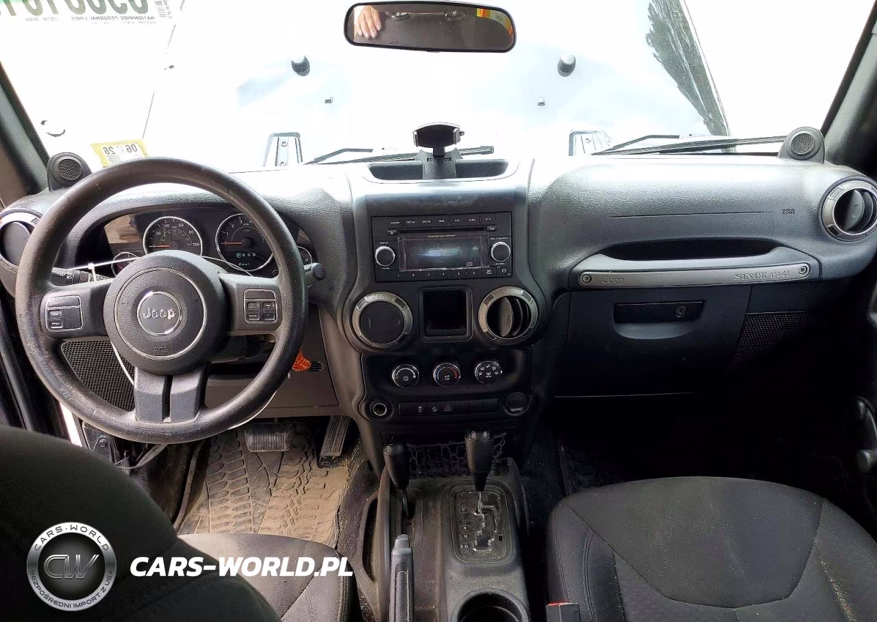 2014 Jeep Wrangler Unlimited Sport VIN:1C4BJWDG4EL312067 - 8