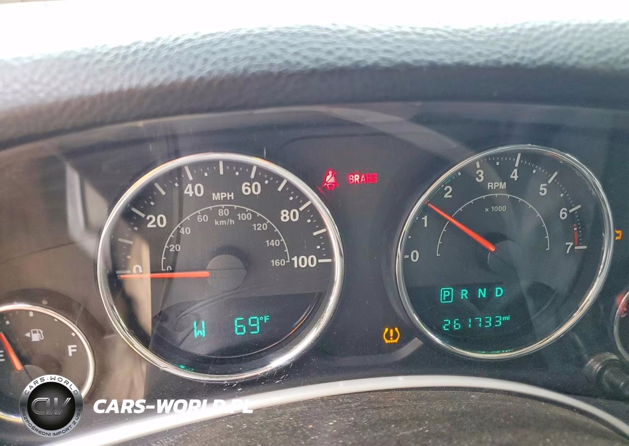 2014 Jeep Wrangler Unlimited Sport VIN:1C4BJWDG4EL312067 - 9