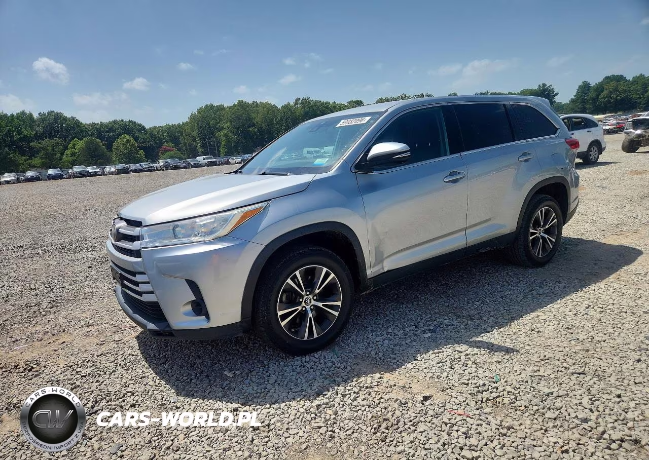 2019 Toyota Highlander Le – zdjęcie 1 z 13