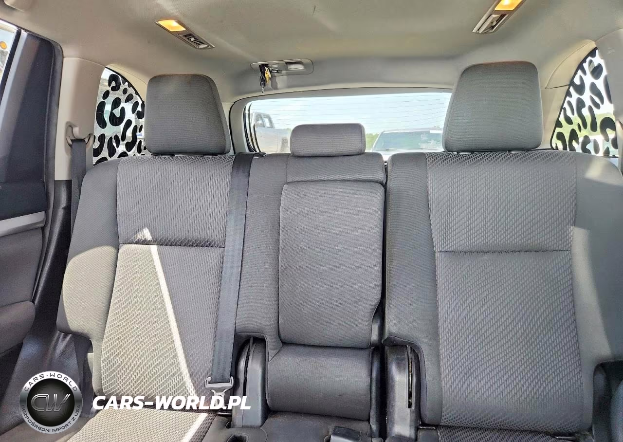 2019 Toyota Highlander Le VIN:5TDZZRFH7KS297864 - 10