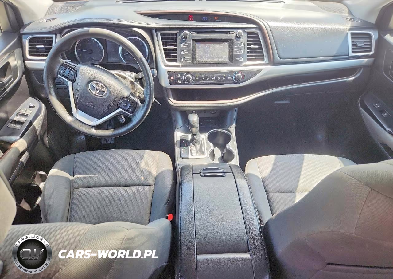 2019 Toyota Highlander Le VIN:5TDZZRFH7KS297864 - 8