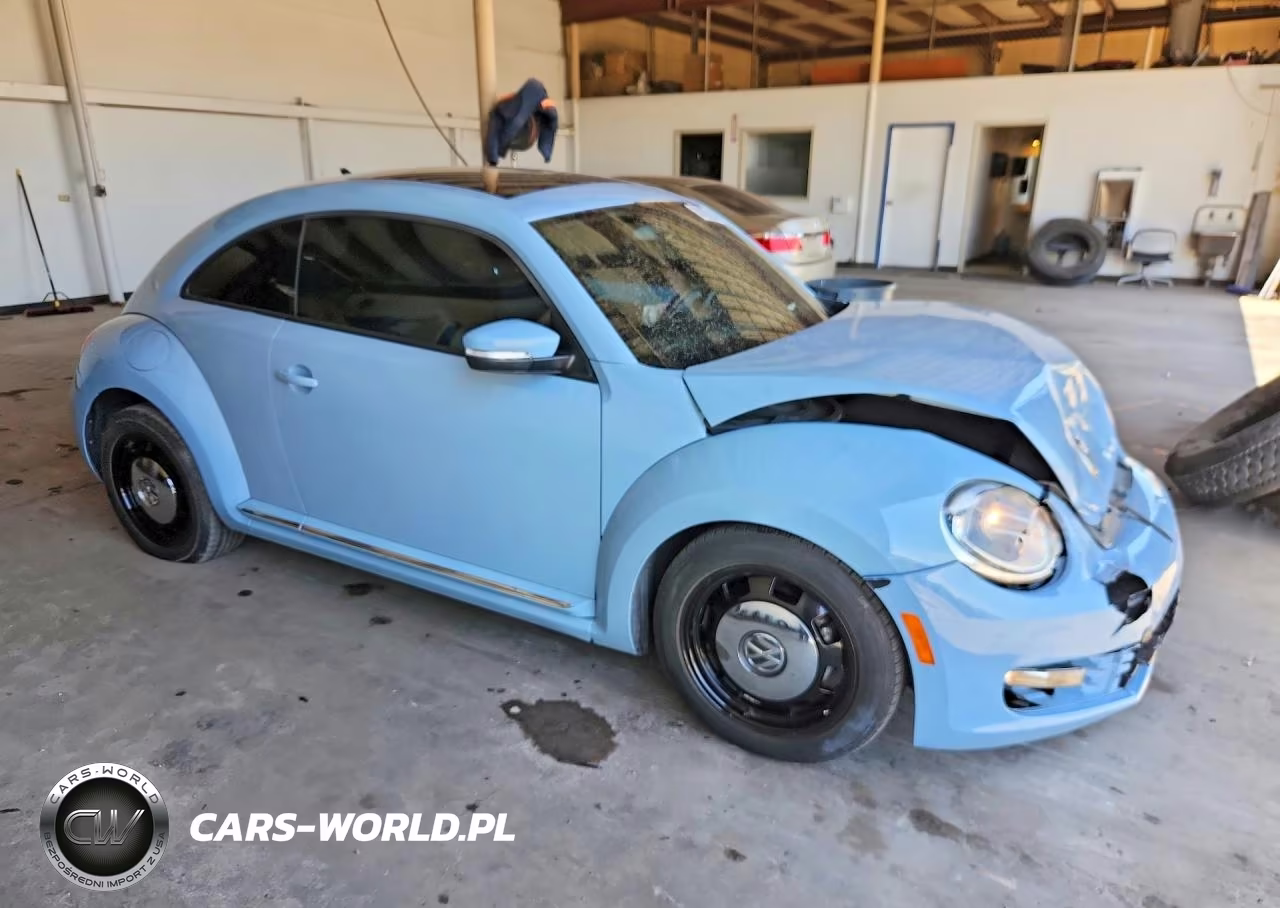 2013 Volkswagen Beetle VIN:3VWJP7AT9DM623201 - 4