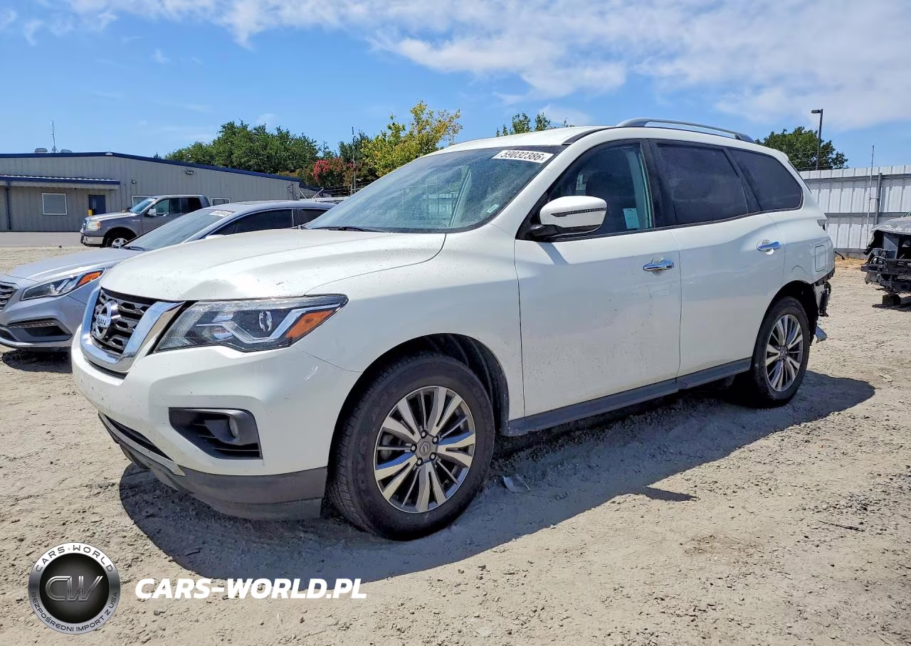 2020 Nissan Pathfinder Sv