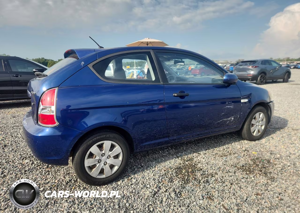 2010 Hyundai Accent Gs VIN:KMHCM3AC5AU167116 - 3