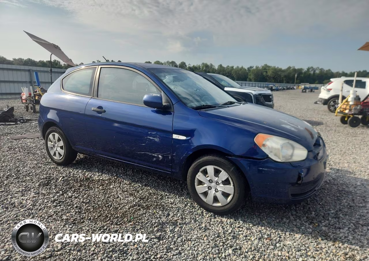 2010 Hyundai Accent Gs VIN:KMHCM3AC5AU167116 - 4