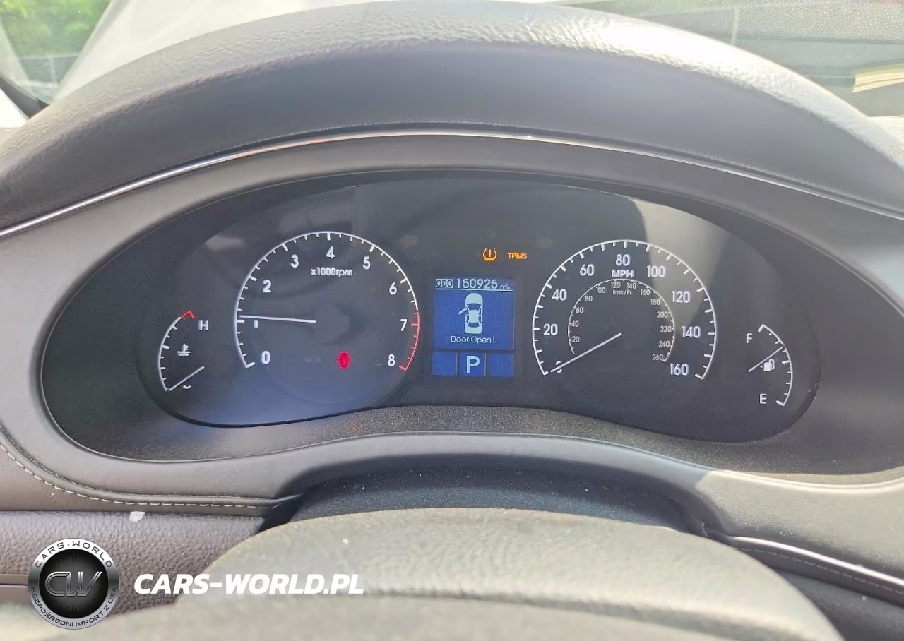 2011 Hyundai Genesis 4.6L VIN:KMHGC4DF0BU133019 - 9