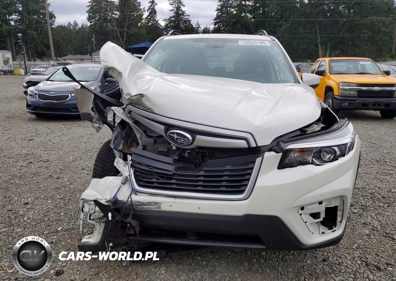 2019 Subaru Forester Premium VIN:JF2SKAEC0KH502220 - 5