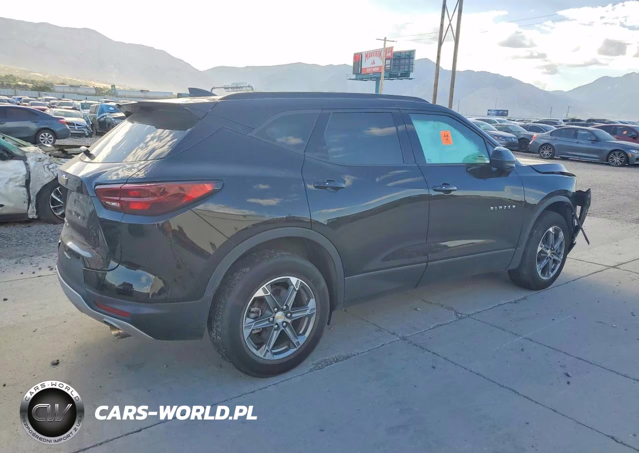 2023 Chevrolet Blazer 2Lt VIN:3GNKBHR48PS176859 - 3