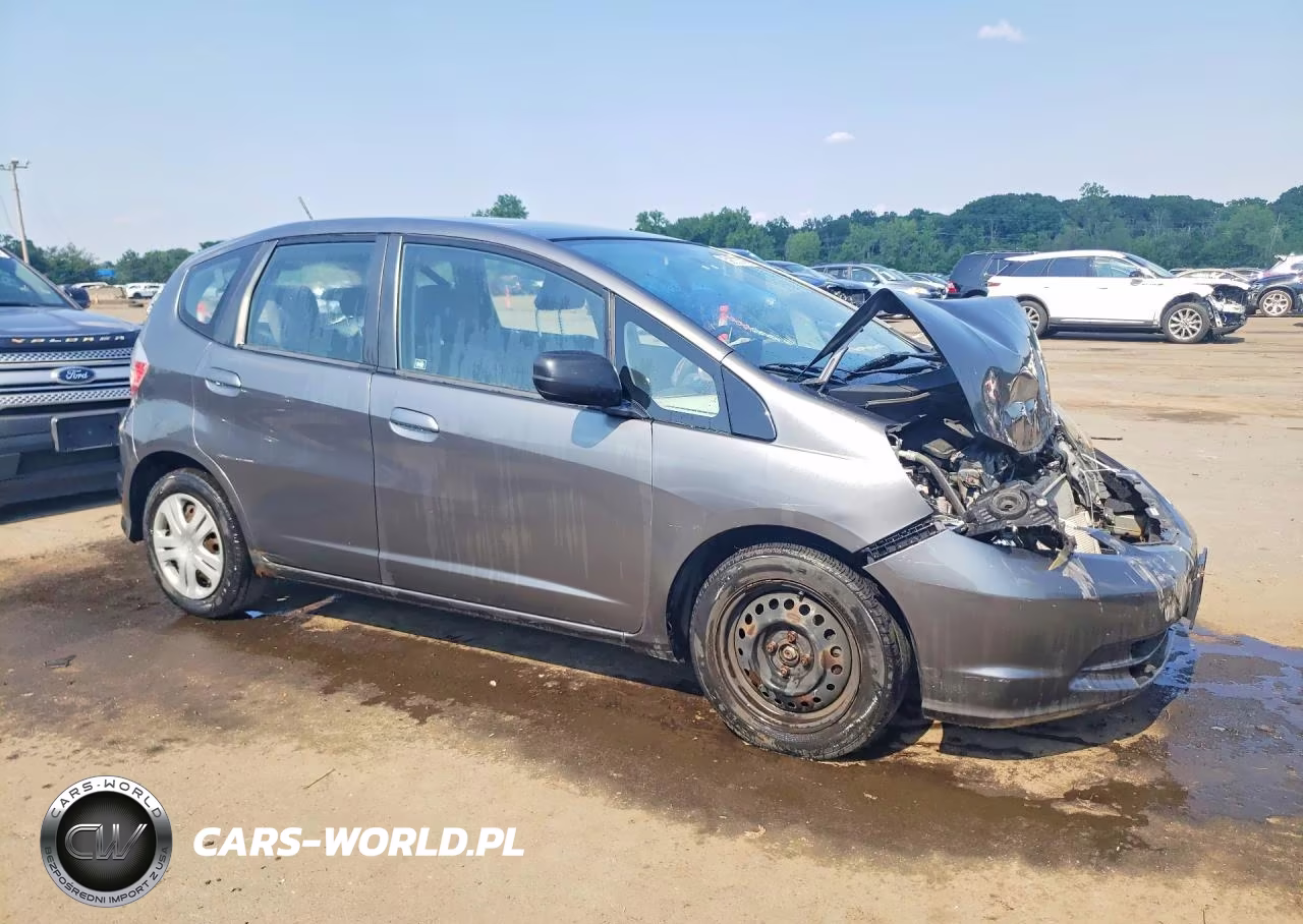 2011 Honda Fit VIN:JHMGE8H37BC007363 - 4