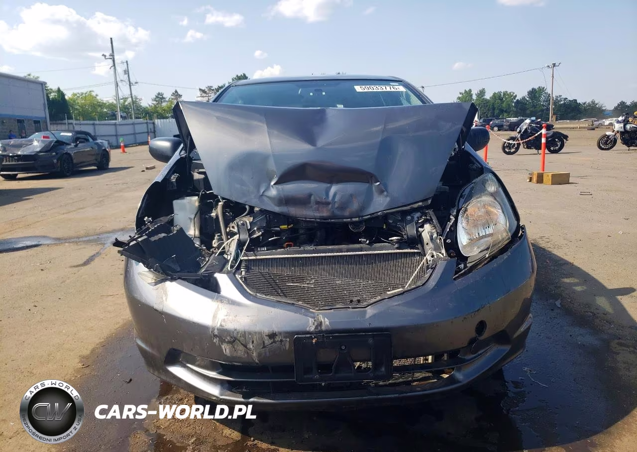 2011 Honda Fit VIN:JHMGE8H37BC007363 - 5