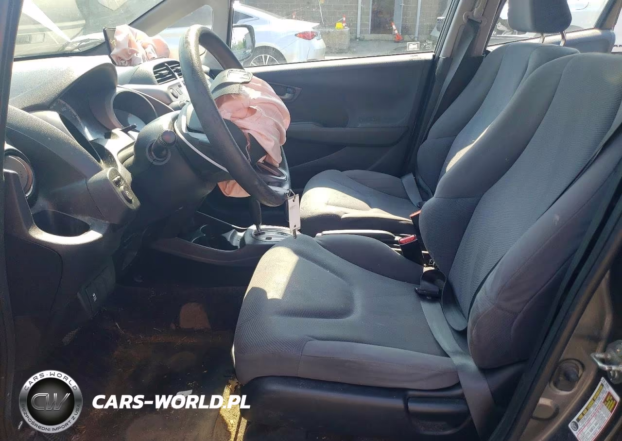 2011 Honda Fit VIN:JHMGE8H37BC007363 - 7