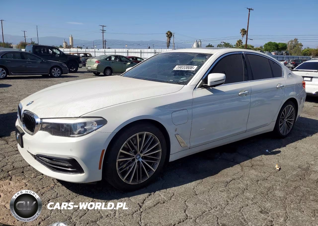 2018 BMW 530E