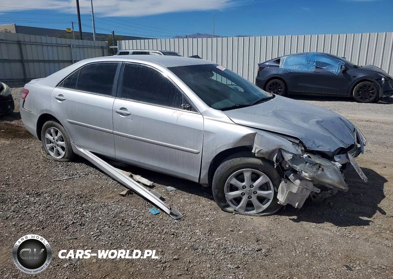 2011 Toyota Camry Se VIN:JTNBK3EK3B3051505 - 4
