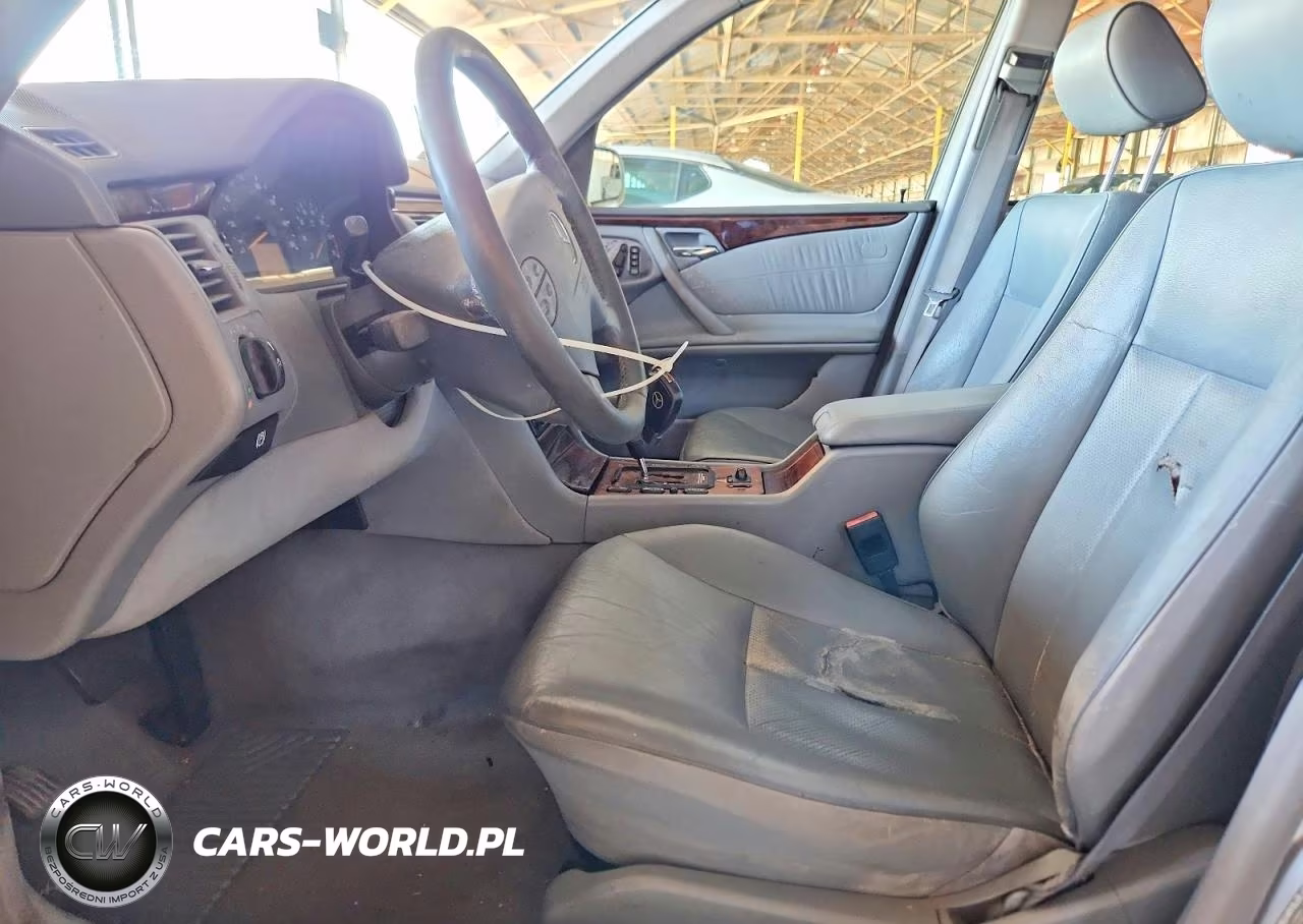 2000 Mercedes-Benz E 430 VIN:WDBJF83J4YX035860 - 7