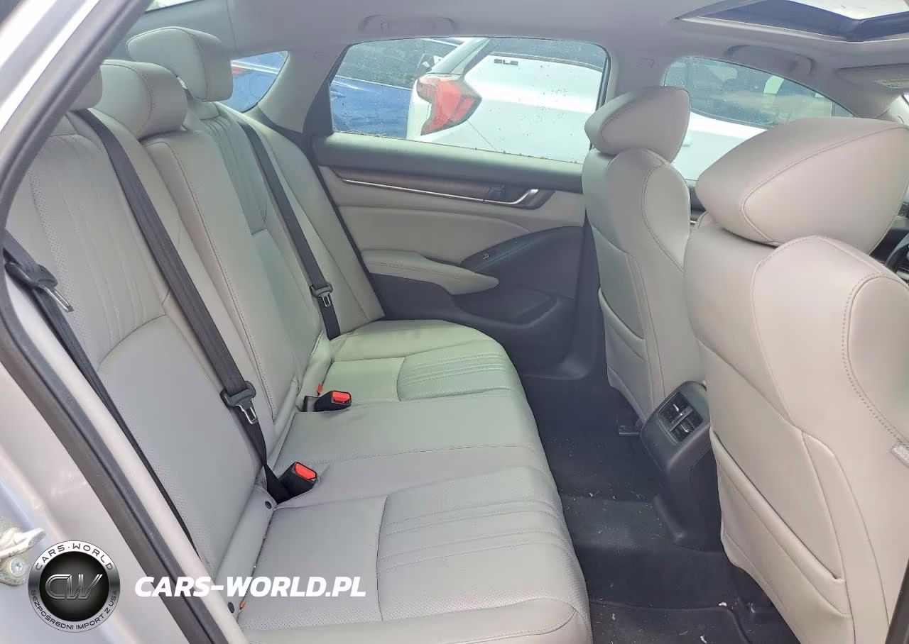 2018 Honda Accord Touring VIN:1HGCV1F91JA086197 - 10