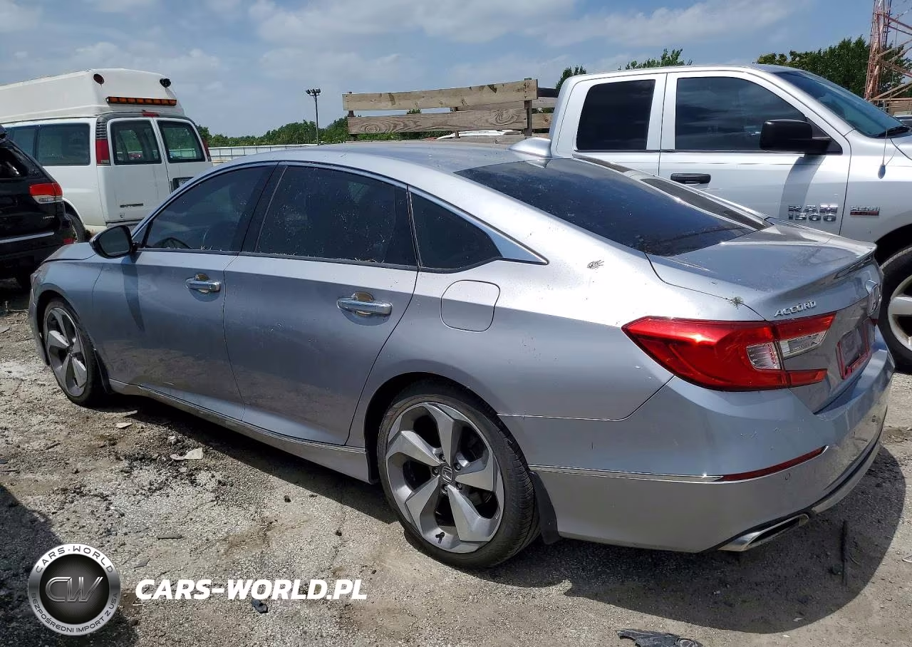 2018 Honda Accord Touring VIN:1HGCV1F91JA086197 - 2